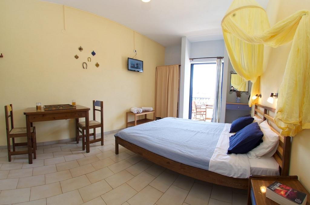 Kalypso Studios & Apartments Karavomylos Buitenkant foto