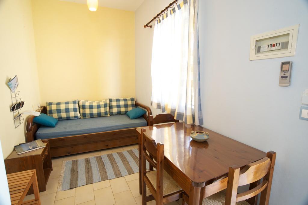 Kalypso Studios & Apartments Karavomylos Buitenkant foto