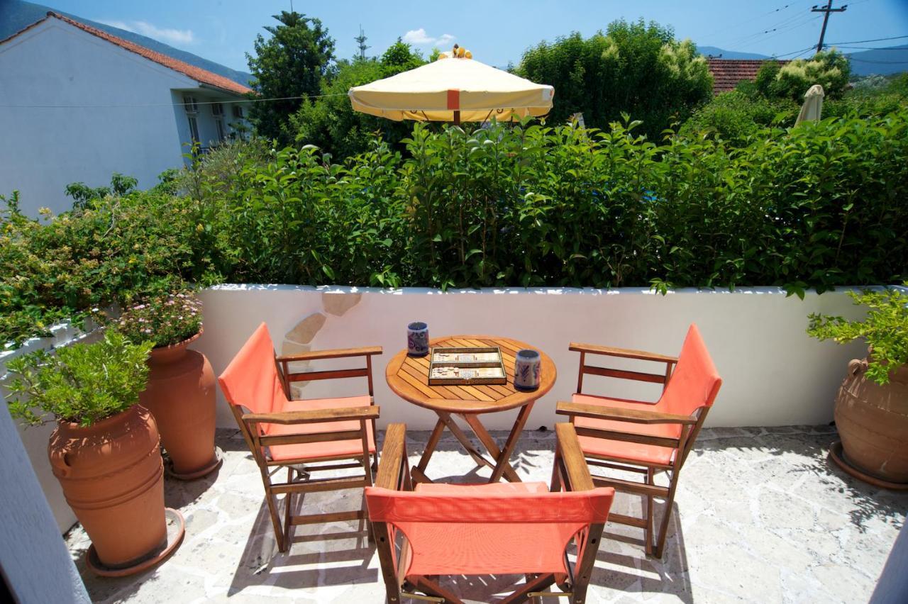 Kalypso Studios & Apartments Karavomylos Buitenkant foto