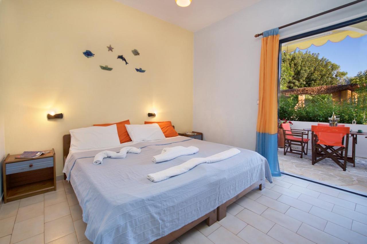 Kalypso Studios & Apartments Karavomylos Buitenkant foto