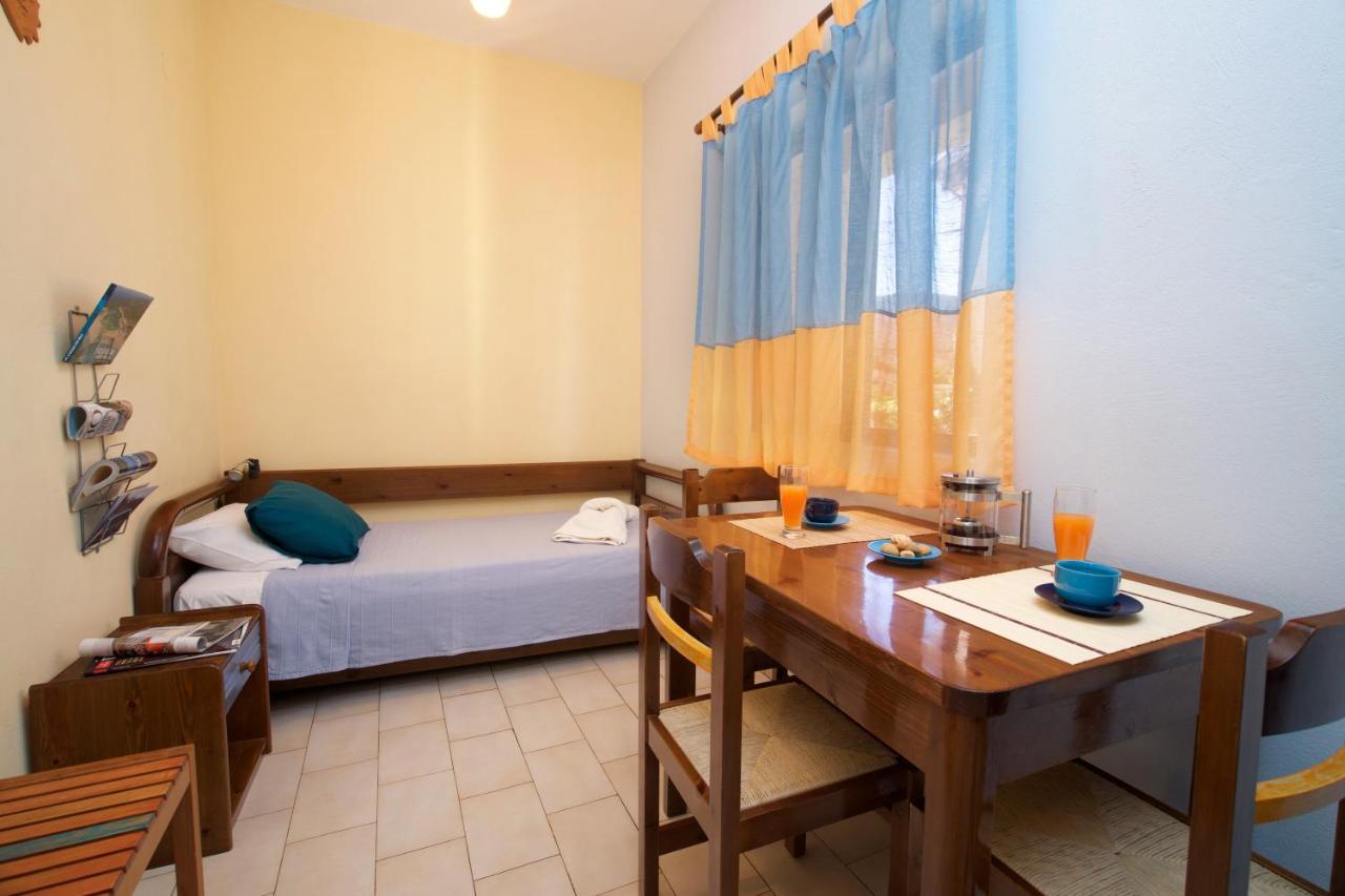 Kalypso Studios & Apartments Karavomylos Buitenkant foto